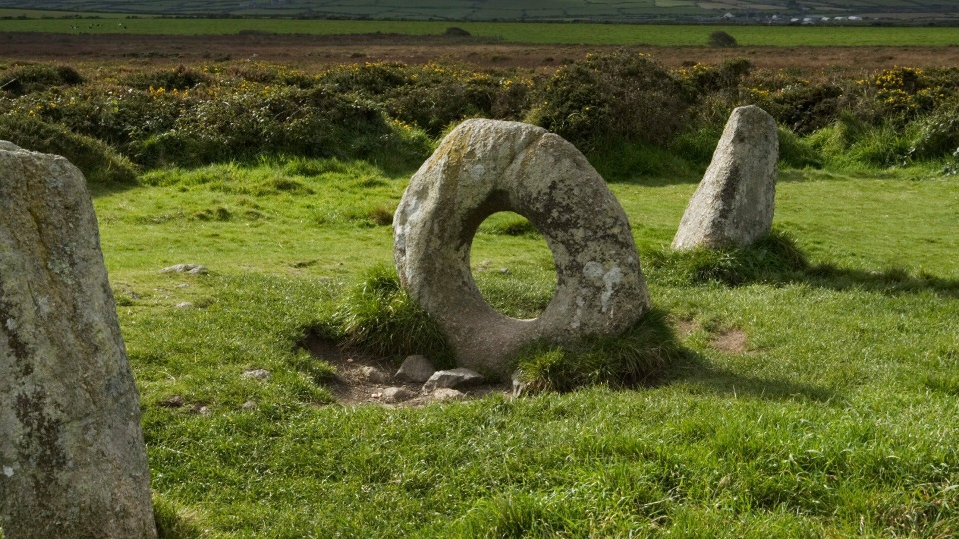 Inexplicável - Com William Shatner : Monólitos Misteriosos