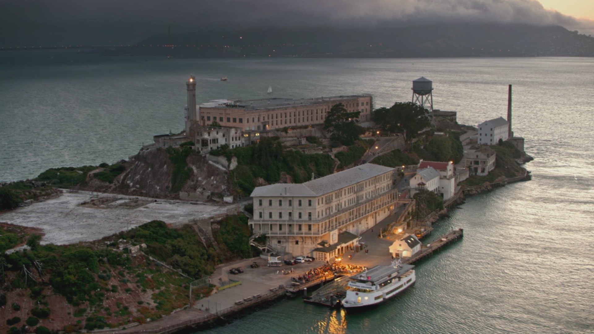 Grandes Mistérios da História com Laurence Fishburne : Fuga de Alcatraz