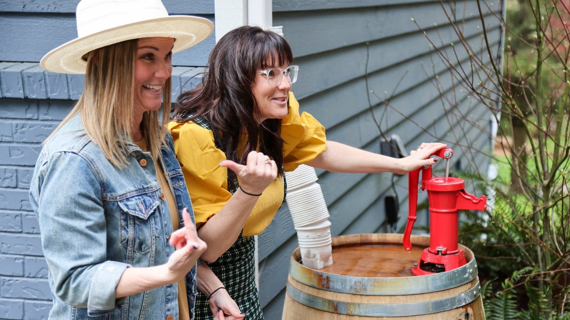 Leslie e Lyndsay - Irmãs pra Toda Obra : De Banheira a Chuveiro Fantástico