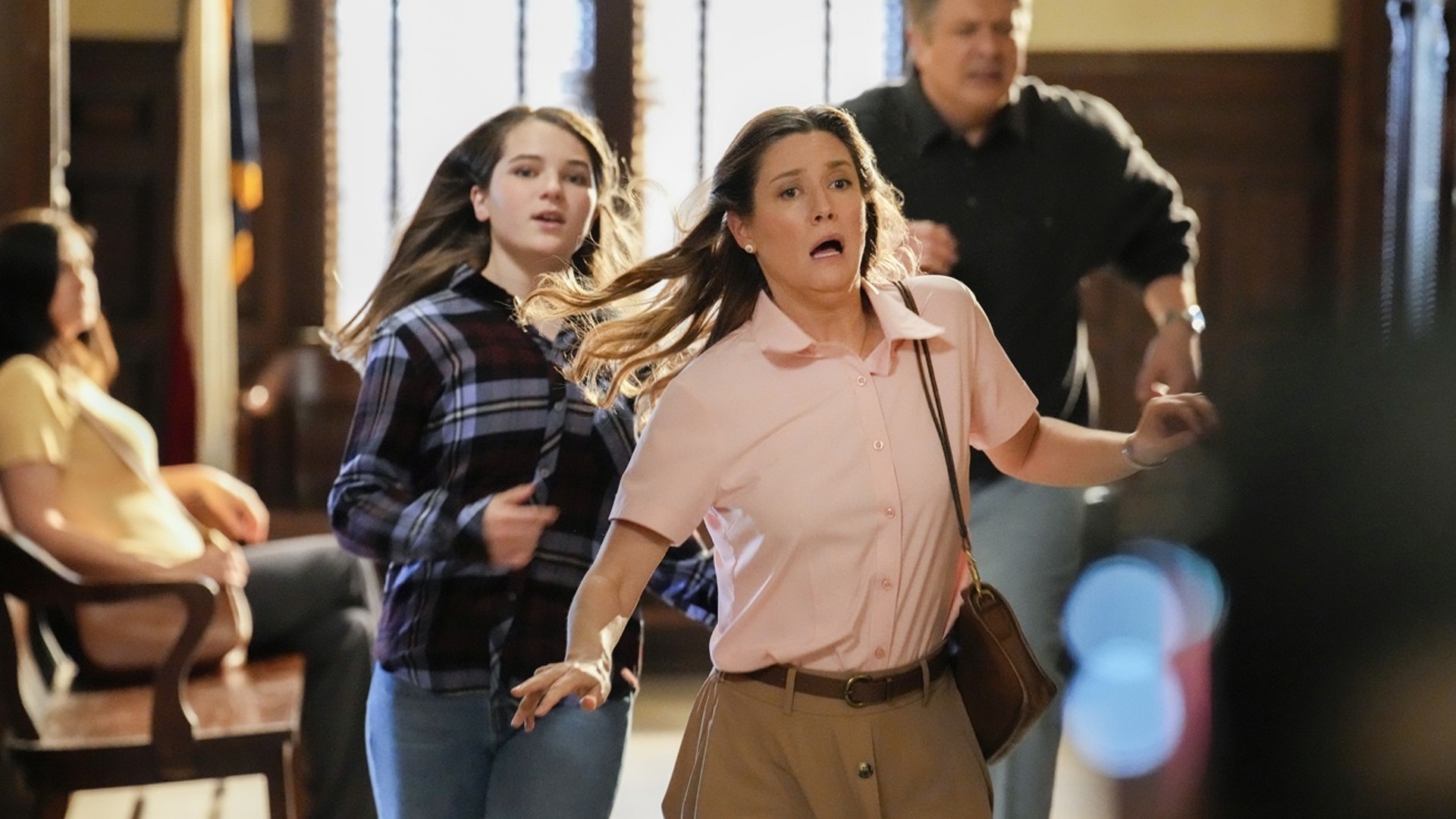 Young Sheldon : A Proper Wedding and Skeletons in the Closet